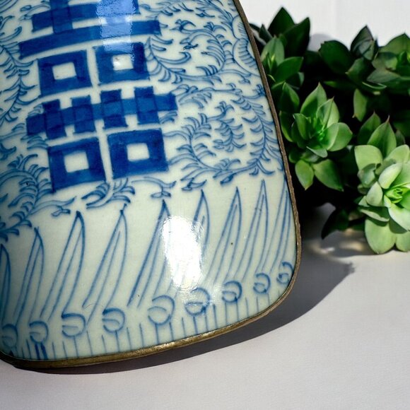Vintage Chinese Blue & White Porcelain Metal DOUBLE HAPPINESS 6"x5"x2.5" Box - Picture 5 of 12